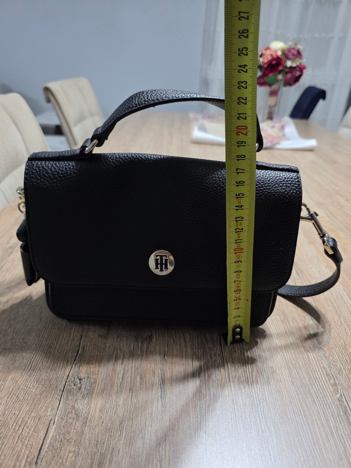 Tommy Hilfiger Kadın Siyah Çapraz Çanta - Görsel 4