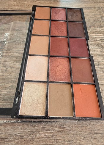 Revolution Nude Tonlarda Far Paleti - Görsel 5