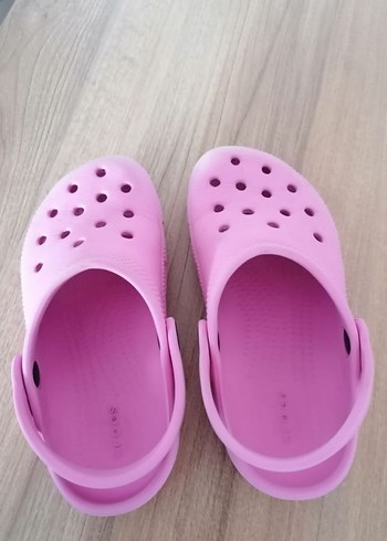 28 Beden pembe Renk Crocs terlik 28-29 No