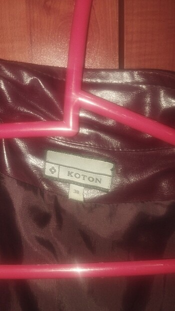 Koton Bordo deri ceket satıldı