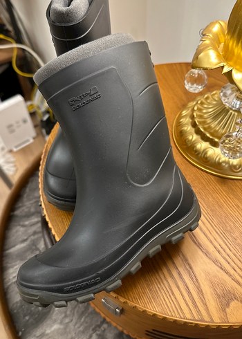 Kemer Detaylı Siyah Kauçuk Çocuk Botu - Görsel 3