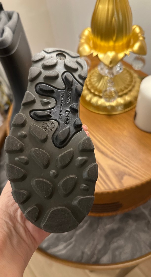 Kemer Detaylı Siyah Kauçuk Çocuk Botu - Görsel 4