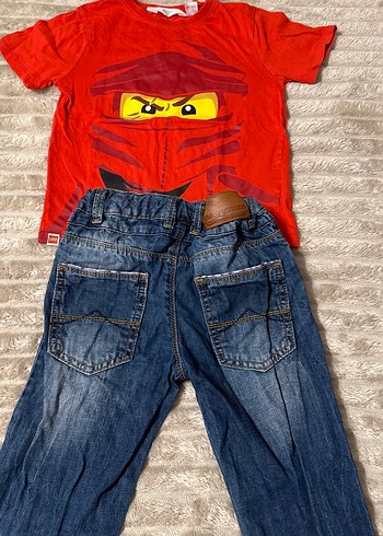 Erkek Çocuk Kırmızı Tişört ve Kot Pantolon - Görsel 3