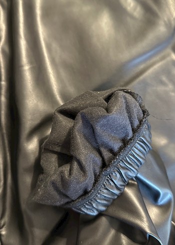 Kadın Siyah Deri Kemerli Pantolon( Suni Deri) - Görsel 5