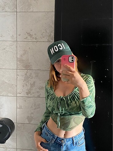 Yeşil kalpli bluz