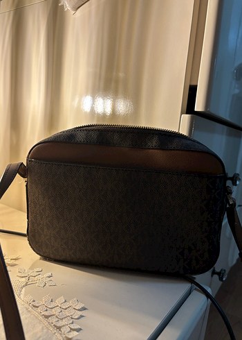 Michael Kors Zincir Detaylı Kahverengi Deri Çanta - Görsel 3