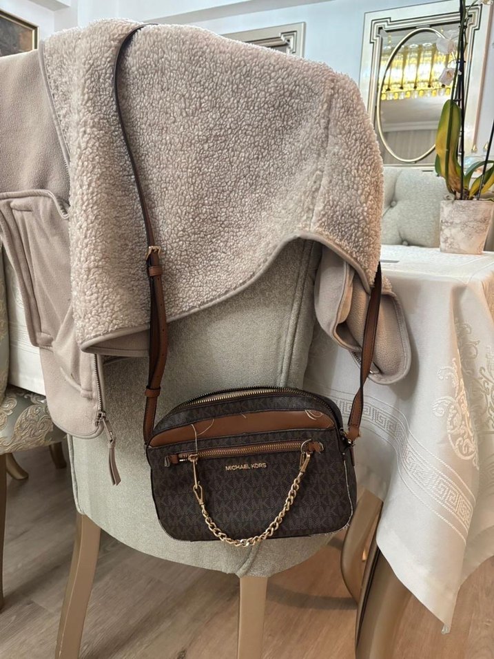 Michael Kors Zincir Detaylı Kahverengi Deri Çanta - Görsel 4