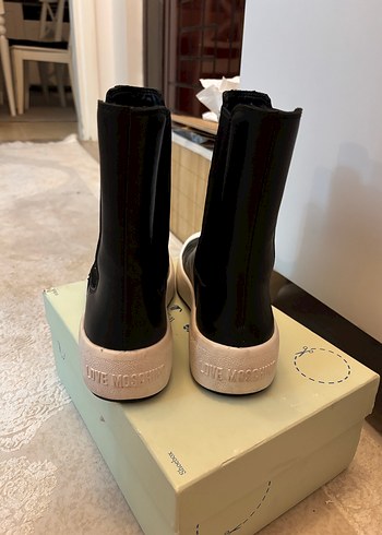 Love moschino bot - Görsel 4