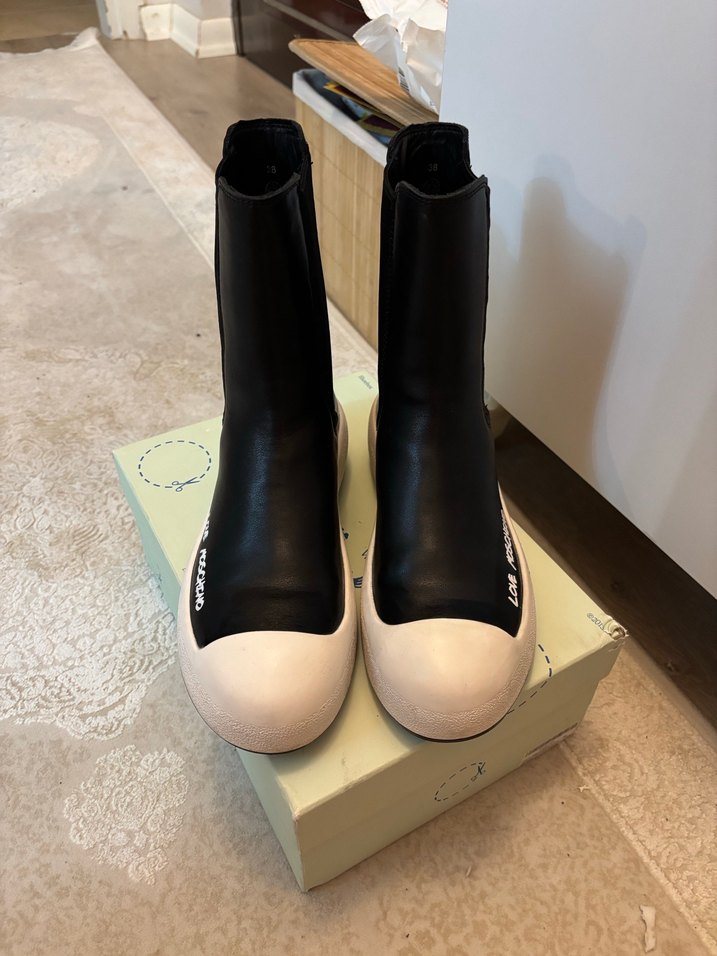 Love moschino bot - Görsel 2