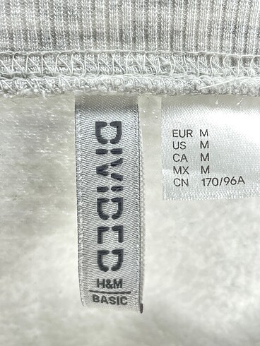 m Beden çeşitli Renk H&M Sweatshirt %70 İndirimli.