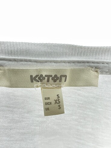 s Beden beyaz Renk Koton T-shirt %70 İndirimli.