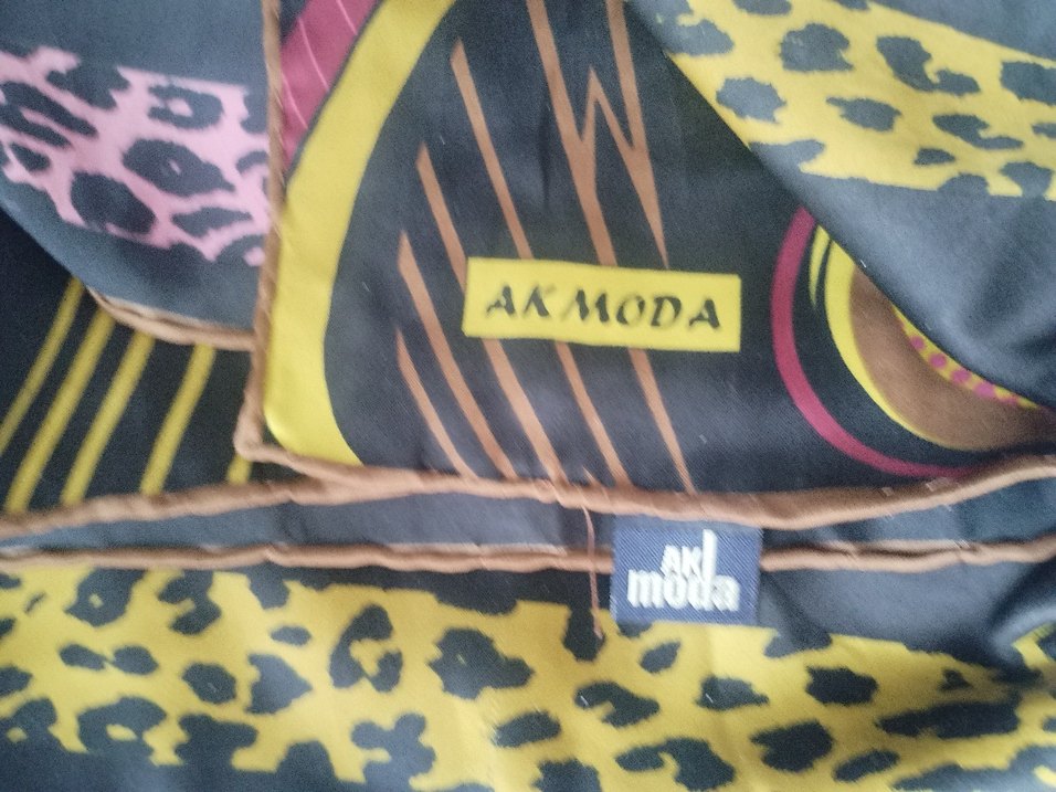 Çiçek ve Nokta Desenli Kadın eşarp - Görsel 3