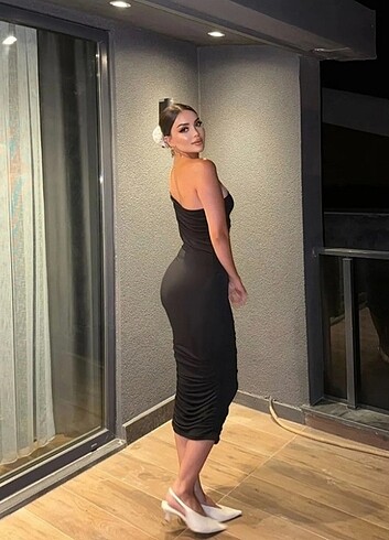 Diğer TEK KOLU UZUN DRAPELİ ELBİSE