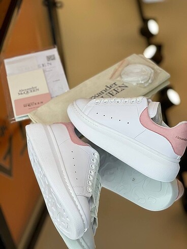 Alexander mcqueen