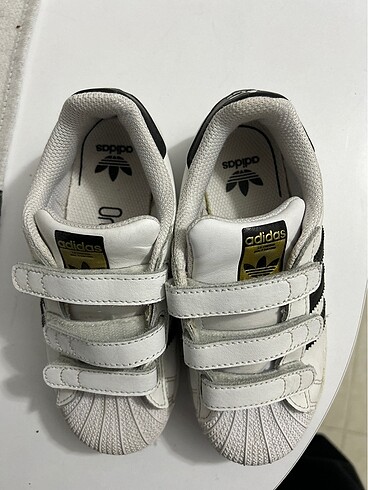 31 Beden beyaz Renk Orjinal marka adidas unisex spor ayakkabı