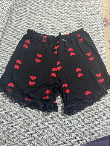 Diğer Kalpli pijama takımı
