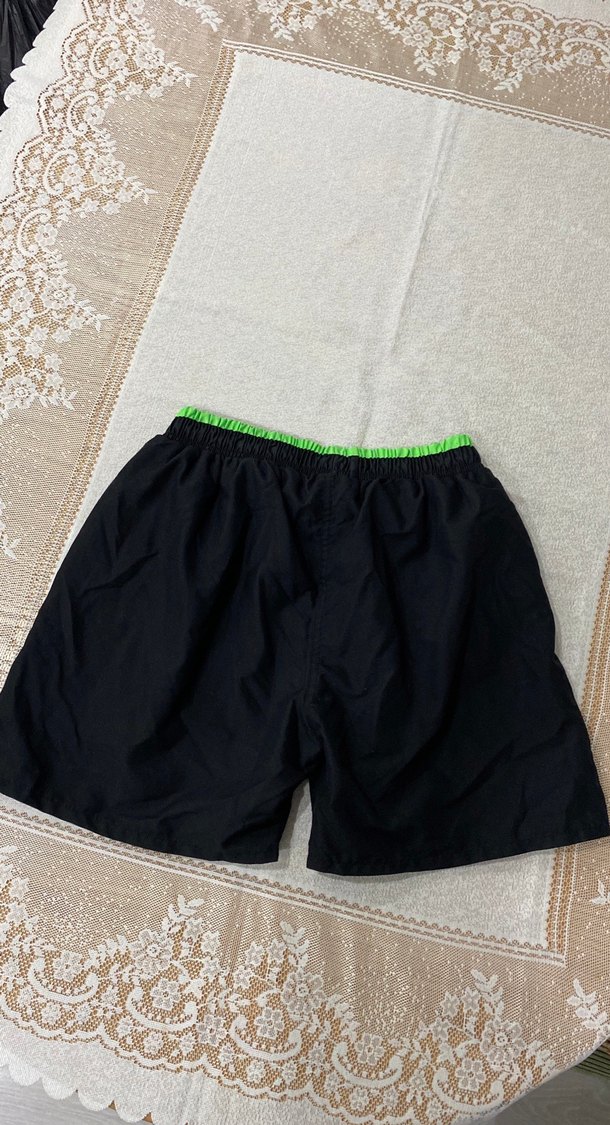 Yeşil Kemerli Erkek Deniz Şortu - Görsel 4