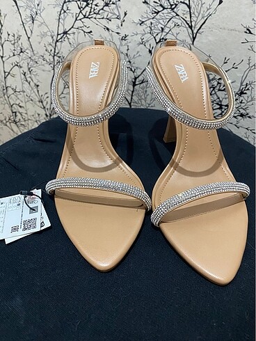 Zara Zara Taşlı Topuklu