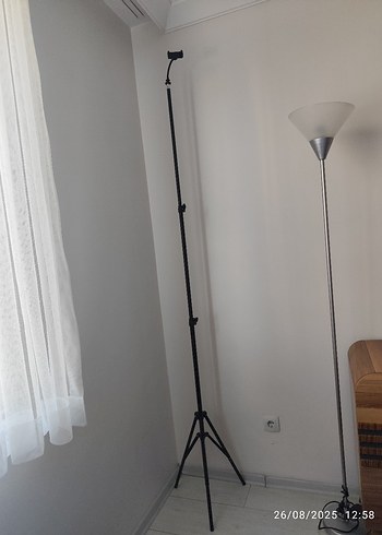 Siyah Uzatılabilir Selfie Çubuğu ve Tripod