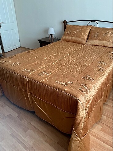 LINENS (TAÇ) YATAK ÖRTÜSÜ