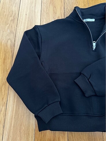 Zara Sweat