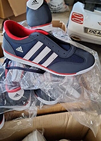Spor ayakkabı Adidas