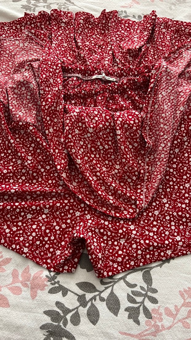 Kırmızı etekli şort - Görsel 2