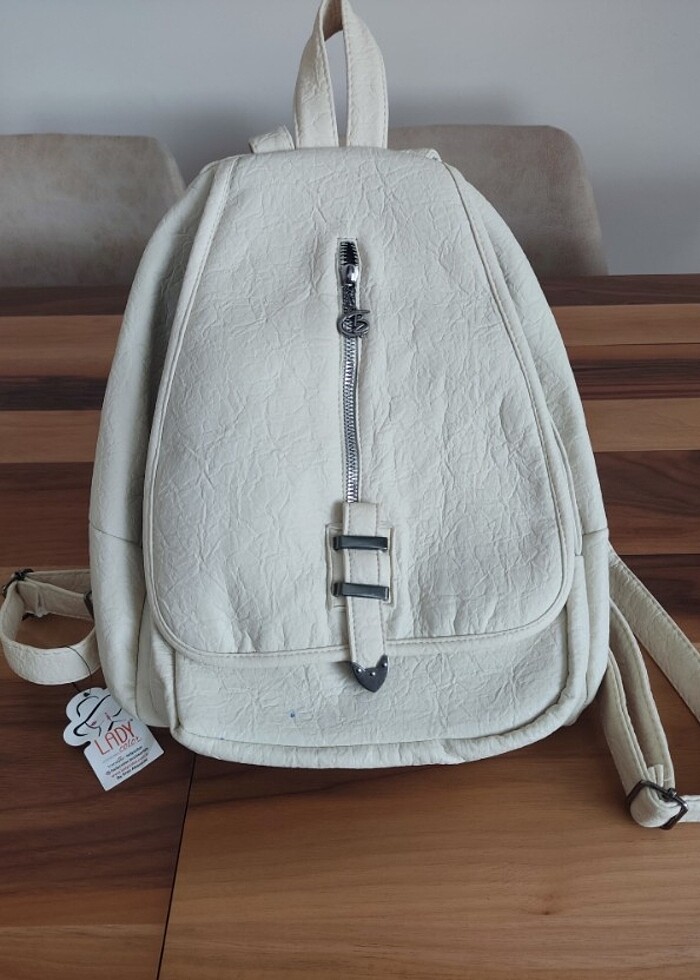 Sırt çantası - Görsel 3