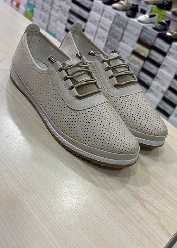 39 Beden Bej Bağcıklı Stiletto Topuklu Kadın Sneakers