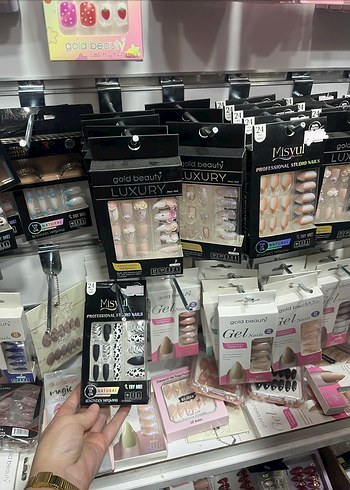 Pembe Işıltılı Yapay Tırnak Seti - Görsel 2