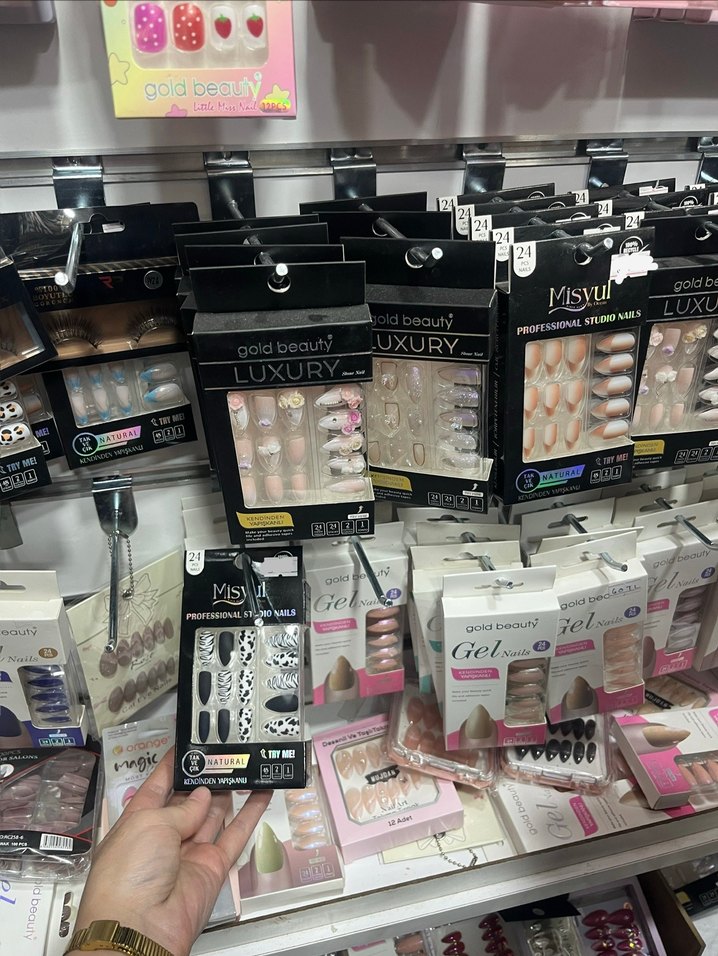 Pembe Işıltılı Yapay Tırnak Seti - Görsel 2