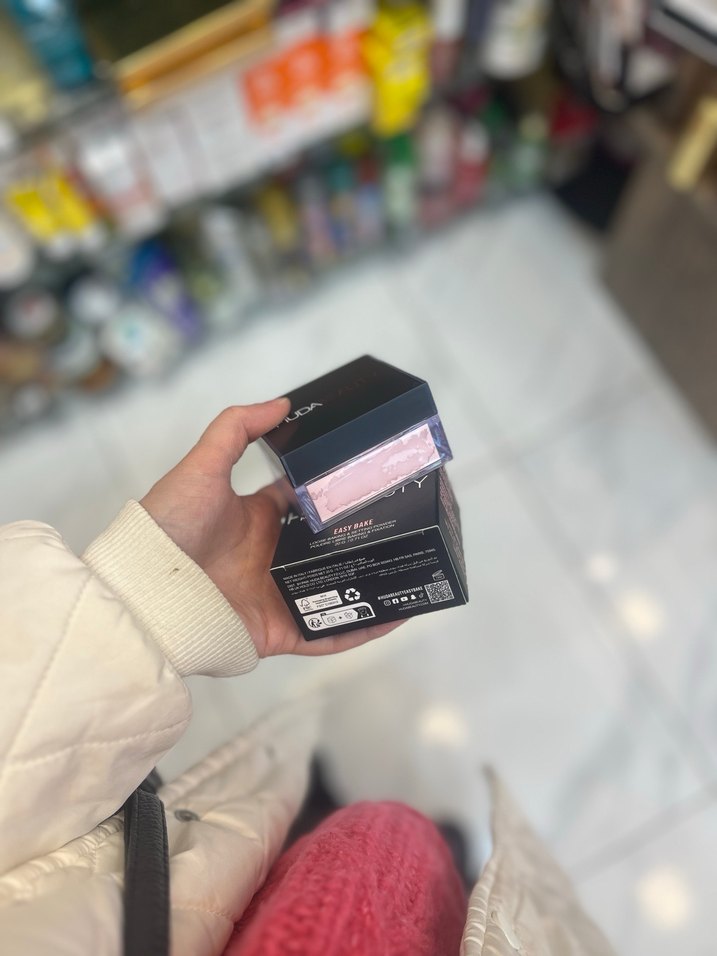 Huda Beauty Easy Bake Loose Sabitleştirici Transparan Pudra - Görsel 2