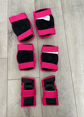 Pembe Kaykay Dizlik ve Bileklik Seti - Görsel 2