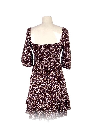 s Beden PreLoved Kısa Elbise %70 İndirimli.
