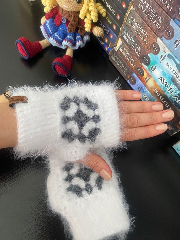 El örgüsü beyaz eldiven - Görsel 3