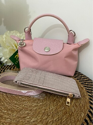 Beden Longchamp XS boy pembe çanta ve simli kartvizit