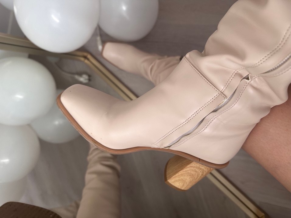 Bej Deri Blok Topuklu Diz Boyu Kadın Çizme - Görsel 3