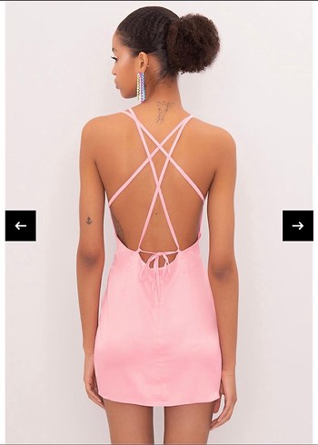 Pembe V Yakalı Mini Saten Elbise - Görsel 3