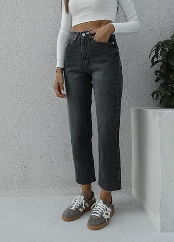 zara siyah jean