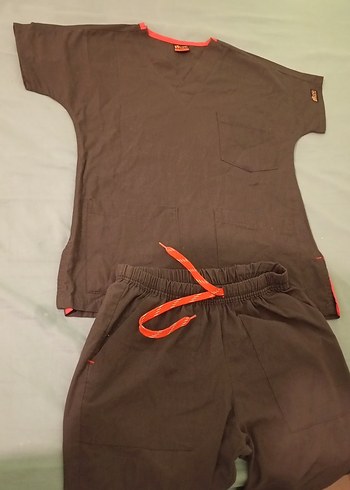 çizgi marka koyu füme hemşire forması - Görsel 3