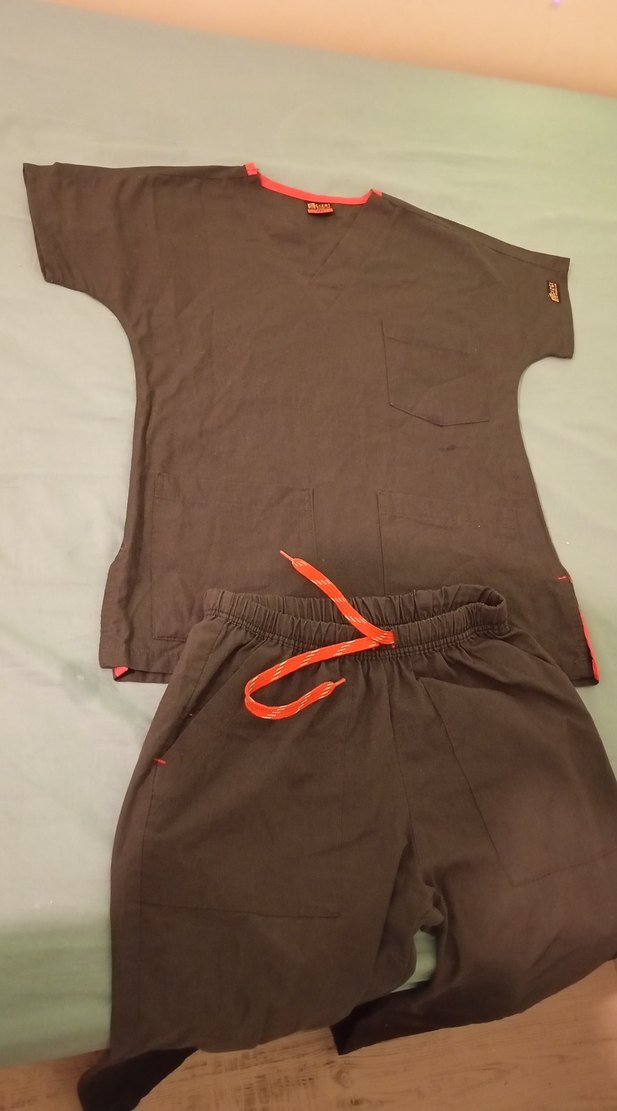 çizgi marka koyu füme hemşire forması - Görsel 3