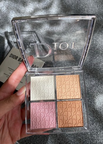 Beden Dior Backstage aydınlatıcı paleti