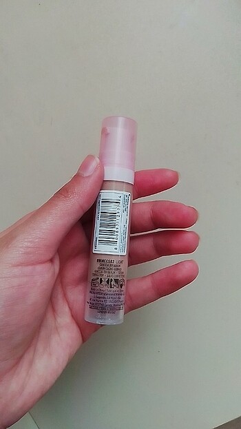 NYX Nyx bare with me kapatıcı 