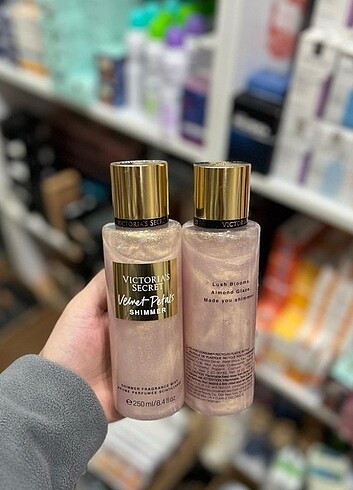Victoria secret simli vücut spreyi 