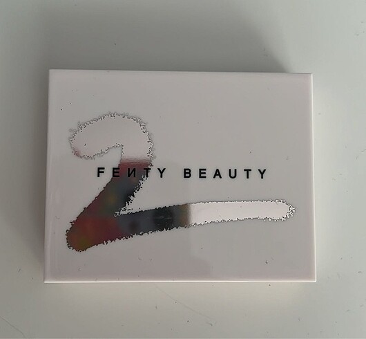 Fenty Beauty Fenty Beauty Snap Shadows Cool Neutrals Far