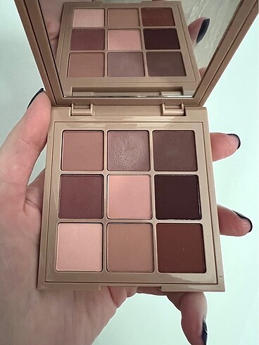 Huda Beauty Huda Beauty Cool Matte Obsessions Far Paleti