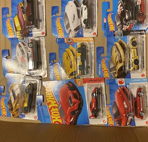  Hot Wheels Loot