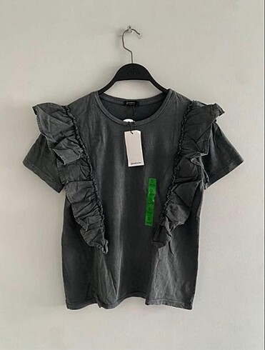 Stradivarius Tshırt