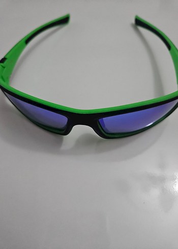 Yeşil Aynalı Güneş Gözlüğü - Görsel 2