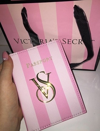 Victoria's Secret Pasaport Cüzdanı